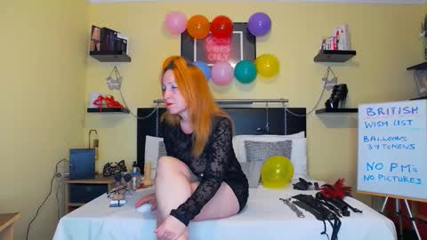 inannalove online show from September 2025 07:19:02 PM