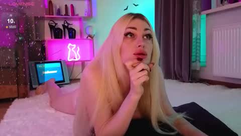  Dina  Help me reach 100 likes  online show from October 2025 09:34:02 PM