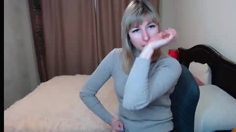 Snapshot of incredible_ariela chatting on December 2024 09:54:02 AM incredible_ariela online show from December 2024 09:54:02 AM