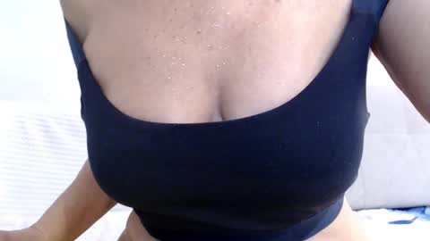 Della online show from January 2025 04:54:01 PM