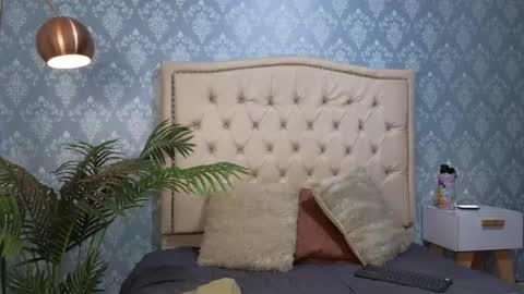 Snapshot of indi_rave chatting on November 2025 02:11:01 PM INDI online show from November 2025 02:11:01 PM