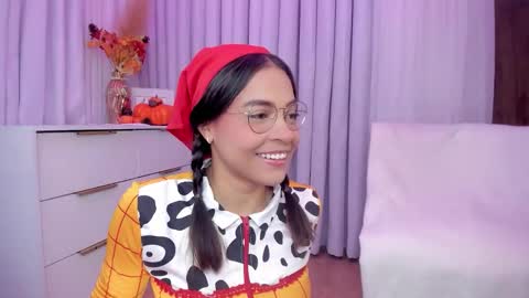 Snapshot of indiancutie_ chatting on October 2025 01:31:01 PM MIA online show from October 2025 01:31:01 PM