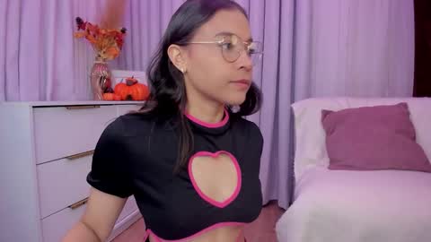 Snapshot of indiancutie_ chatting on October 2025 02:39:01 PM MIA online show from October 2025 02:39:01 PM