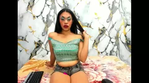 Lia online show from September 2025 07:33:02 AM