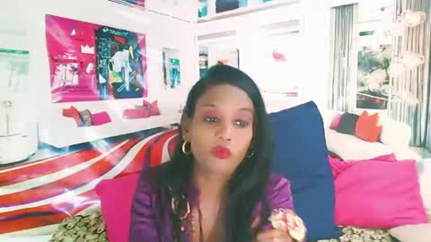 Leah online show from September 2025 08:41:02 PM