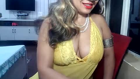 Snapshot of indianrads9 chatting on February 2025 05:33:01 PM Radha online show from February 2025 05:33:01 PM