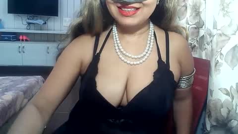 Snapshot of indianrads9 chatting on March 2025 06:24:02 AM Radha online show from March 2025 06:24:02 AM