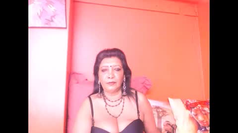 indiansarika65 online show from November 2025 03:38:01 AM