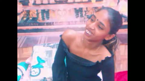 indiansexyslender4u2luv online show from October 2025 07:55:02 AM