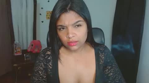 Aleja vallejo online show from October 2025 08:07:01 PM