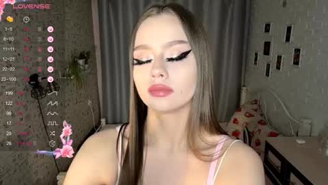 Keily online show from September 2025 09:49:01 PM