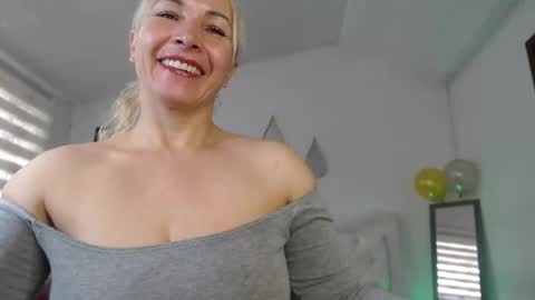            online show from December 2024 01:33:01 PM