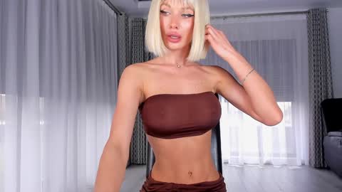 Snapshot of ingridblondy94 chatting on January 2025 11:35:01 AM Ingrid online show from January 2025 11:35:01 AM