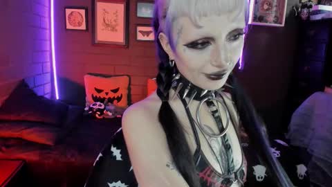 Snapshot of insania_999 chatting on October 2025 04:52:02 PM SANIA online show from October 2025 04:52:02 PM