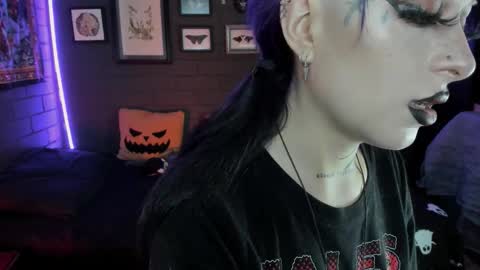 Snapshot of insania_999 chatting on October 2025 05:46:01 PM SANIA online show from October 2025 05:46:01 PM