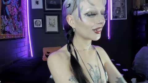 Snapshot of insania_999 chatting on November 2025 05:45:02 PM SANIA online show from November 2025 05:45:02 PM