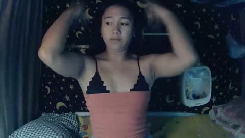 Snapshot of insulting_whoreifica chatting on November 2025 09:32:01 AM MAXINE online show from November 2025 09:32:01 AM