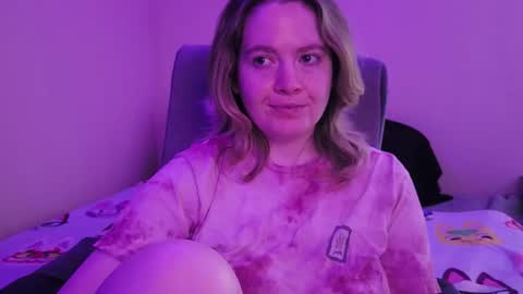 Faye online show from October 2025 06:47:01 AM