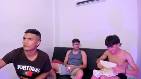 Damian Sam Jack Daniel and James online show from February 2025 01:11:02 PM