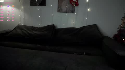 Ellie online show from December 2024 08:15:02 PM