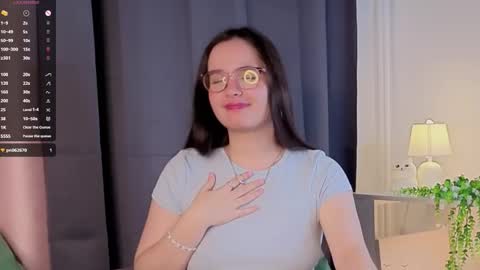 Mia online show from September 2025 02:11:01 AM