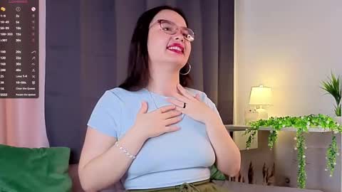 Mia online show from September 2025 01:29:02 AM