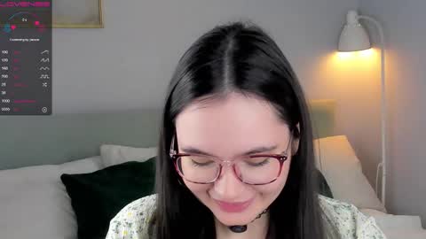 Mia online show from October 2025 01:50:02 AM