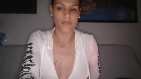 Snapshot of irene141212 chatting on October 2025 10:27:02 AM irene online show from October 2025 10:27:02 AM