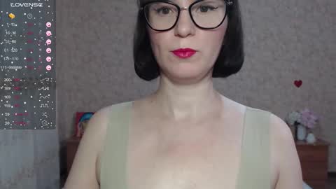 IrenLarasani online show from September 2025 06:04:02 AM