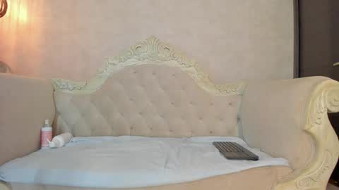 Irinnah Lottus online show from February 2025 10:23:02 PM