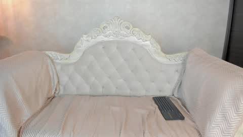 Irinnah Lottus online show from February 2025 07:04:01 PM