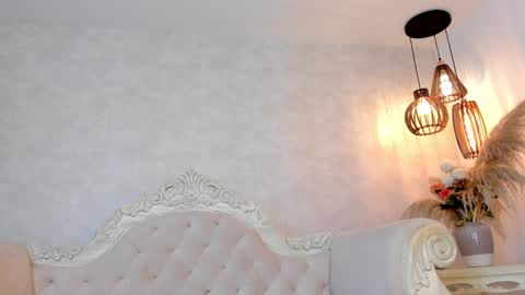 Irinnah Lottus online show from February 2025 10:53:02 PM