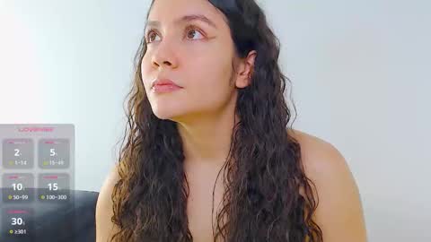 Snapshot of iris_caprice chatting on October 2025 09:45:01 PM Instagram iris caprice online show from October 2025 09:45:01 PM