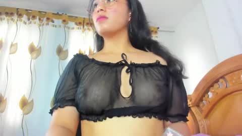 Snapshot of iris_mandarine chatting on February 2025 04:35:01 PM IRIS online show from February 2025 04:35:01 PM