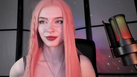 Miss Iris Fansly Miss Iris new inst.  online show from January 2025 03:51:01 PM