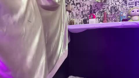 iriss_fox online show from October 2025 01:30:02 PM