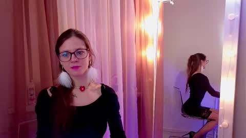 Im your queen Iriss online show from January 2025 09:33:01 PM