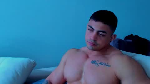 Iron online show from October 2025 08:18:01 PM