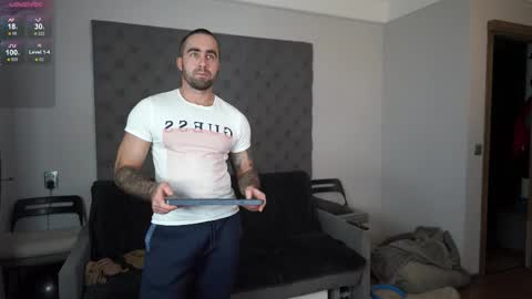 ironhulk22 online show from November 2025 03:11:01 PM