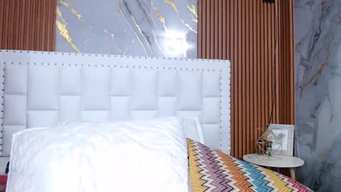 Sandy  online show from December 2024 12:08:02 PM