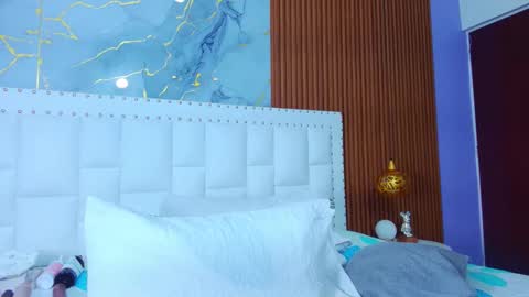 Sandy  online show from February 2025 12:11:01 PM