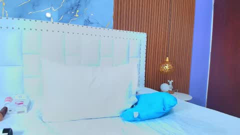 Sandy  online show from February 2025 12:45:02 PM