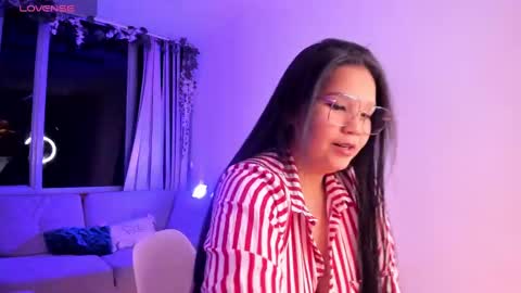 isa  rose online show from October 2025 09:49:01 AM