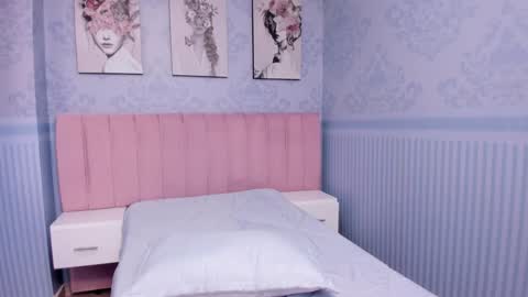 Snapshot of isa_little4u chatting on January 2025 09:34:01 PM online show from January 2025 09:34:01 PM