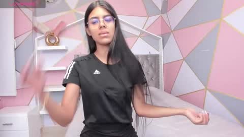 Snapshot of isa_little4u chatting on February 2025 06:38:01 PM online show from February 2025 06:38:01 PM