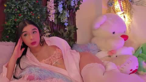 Snapshot of isa_nixon chatting on September 2025 04:55:02 PM Isabella online show from September 2025 04:55:02 PM