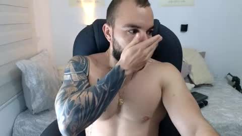 Snapshot of isaac_carter chatting on September 2025 11:12:02 AM Isaac carter online show from September 2025 11:12:02 AM