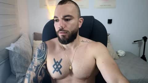 Snapshot of isaac_carter chatting on September 2025 11:02:01 AM Isaac carter online show from September 2025 11:02:01 AM