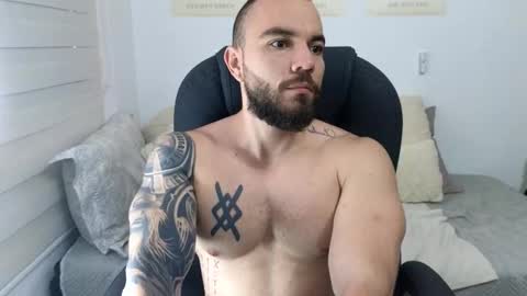 Snapshot of isaac_carter chatting on September 2025 11:26:01 AM Isaac carter online show from September 2025 11:26:01 AM