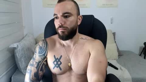 Snapshot of isaac_carter chatting on October 2025 11:16:01 AM Isaac carter online show from October 2025 11:16:01 AM